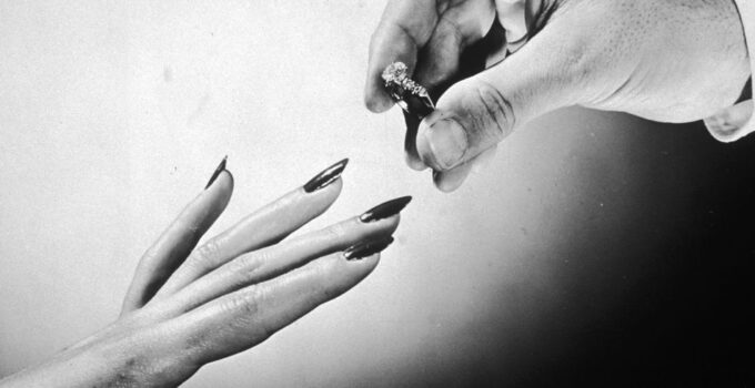 The History and Evolution of Engagement Rings